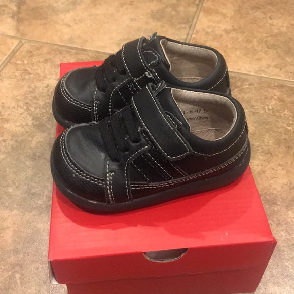 See Kia Run Randall II Black - Picture 2 of 4